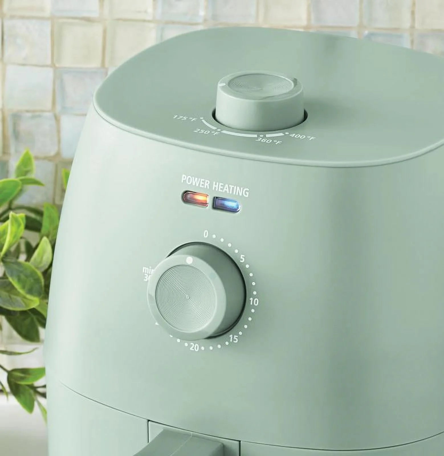 2.2 Qt Air Fryer, Arctic White - Automatic Shutoff